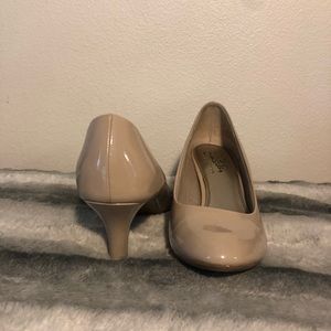 2” nude heels